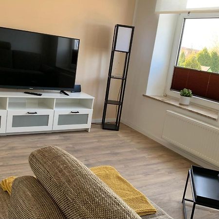Feddersen Living: Modern Central Apartments with Netflix & Laundry Brunsbuttel Exterior photo