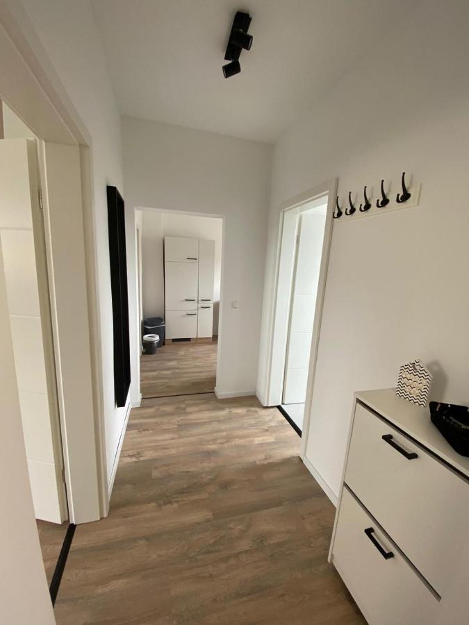 Feddersen Living: Modern Central Apartments with Netflix & Laundry Brunsbuttel Exterior photo