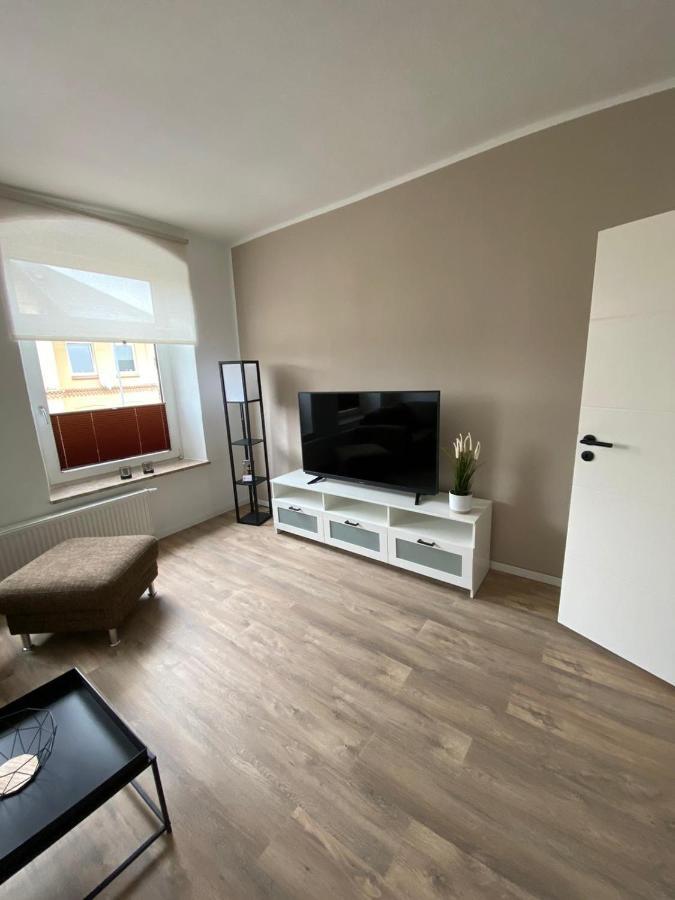Feddersen Living: Modern Central Apartments with Netflix & Laundry Brunsbuttel Exterior photo