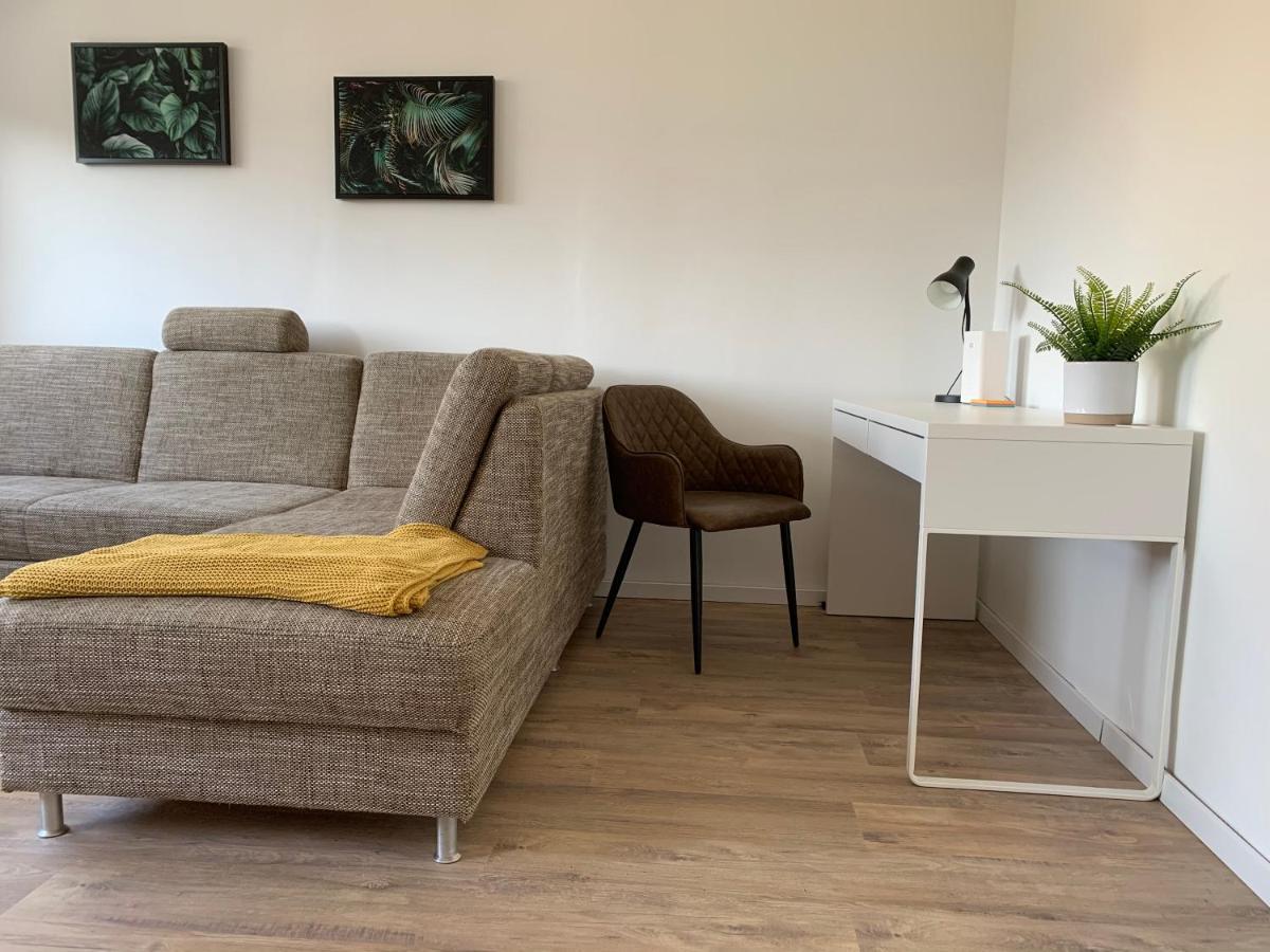 Feddersen Living: Modern Central Apartments with Netflix & Laundry Brunsbuttel Exterior photo