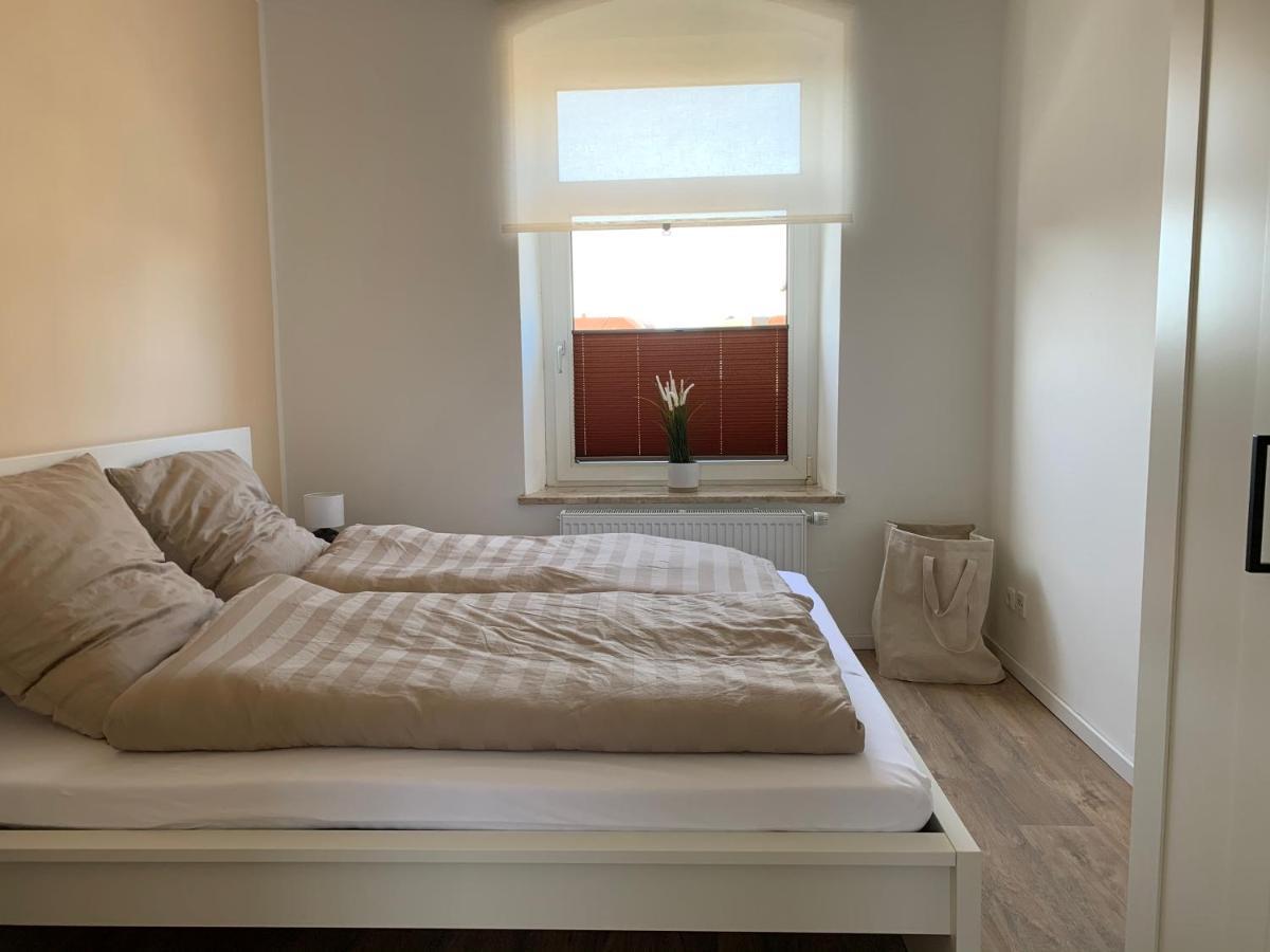 Feddersen Living: Modern Central Apartments with Netflix & Laundry Brunsbuttel Exterior photo